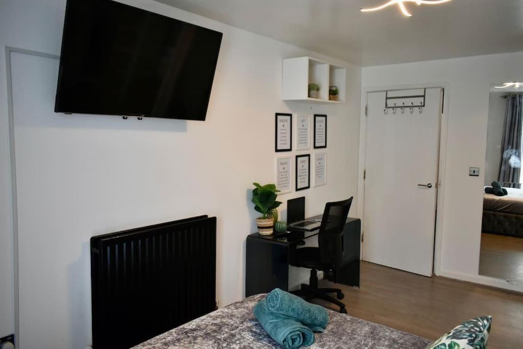 Tottenham Hotspurs Stays At The Gascoigne Suite London Exterior foto