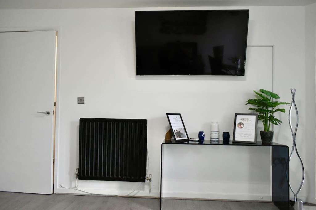 Tottenham Hotspurs Stays At The Gascoigne Suite London Exterior foto